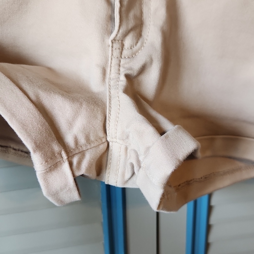 Refuge Beige High Waisted Shorts - Picture 5 of 11
